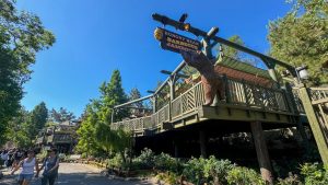 Walkway Between Haunted Mansion and Star Wars: Galaxy’s Edge Reopens Revealing New Country Bear Barbecue Jamboree Sign at Disneyland