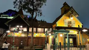 Apparent Nod to Splash Mountain Found in Tiana’s Bayou Adventure Queue at Disneyland