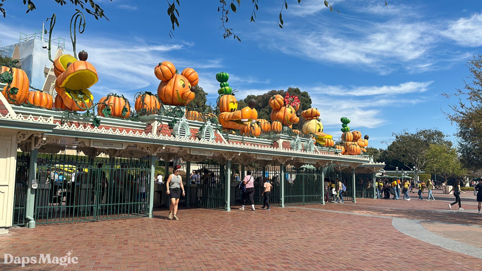 Disneyland Main Gate