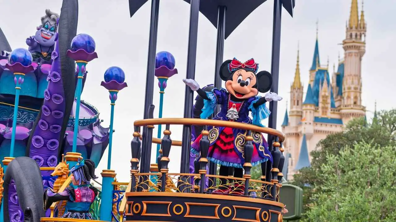 Take a Look at How Tokyo Disney Resort Celebrates the Halloween Season