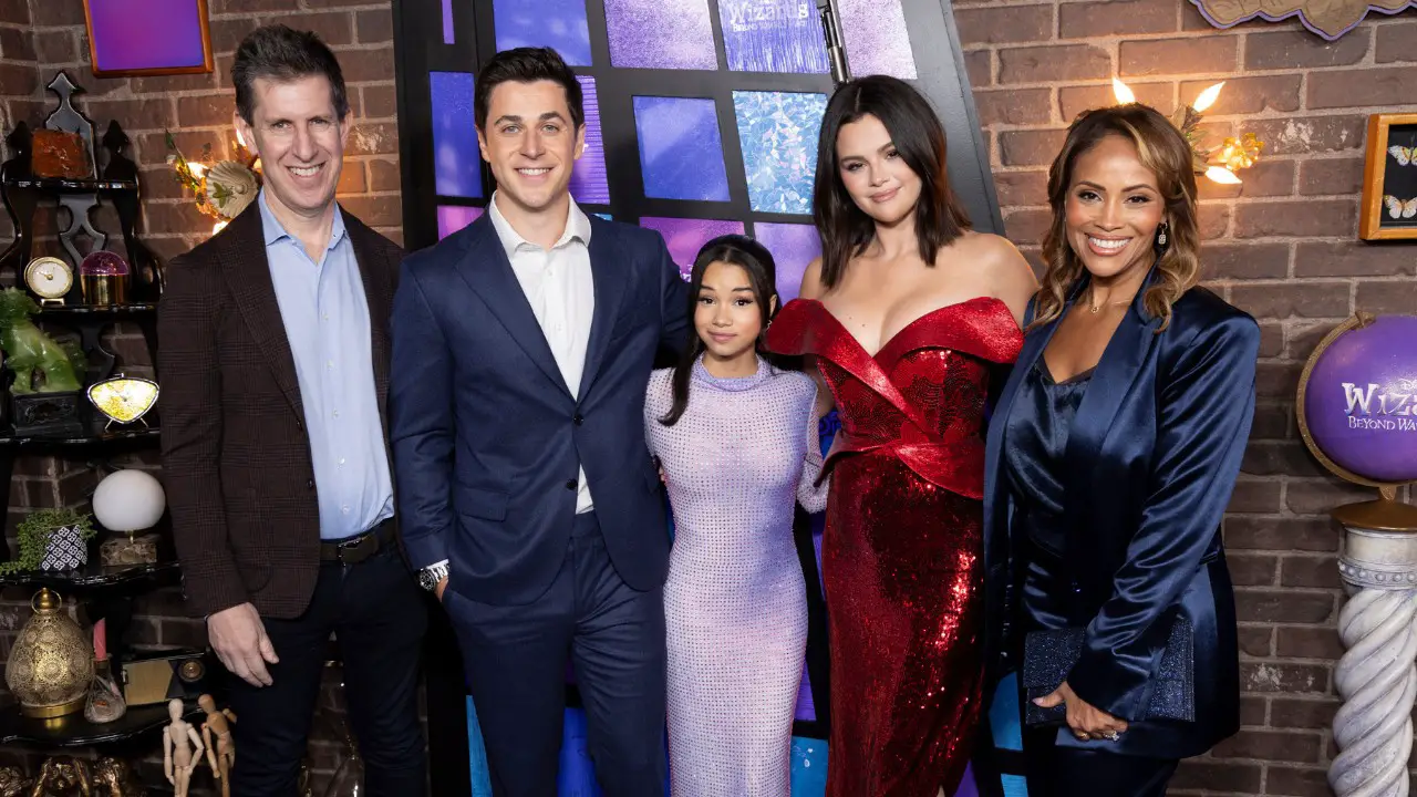 El Capitan Theatre Hosts World Premiere of ‘Wizards Beyond Waverly Place’