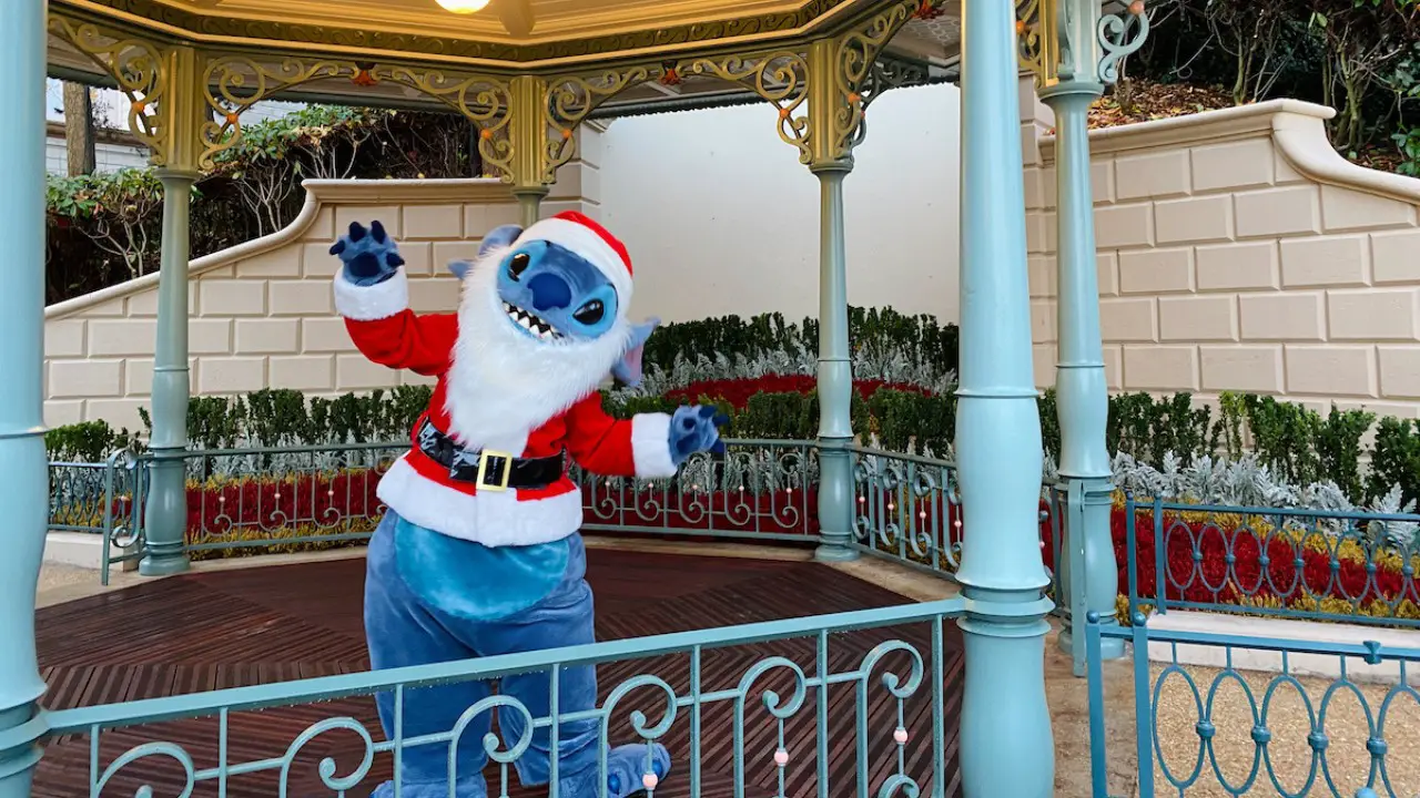 New Gazebo for Character Meet and Greets Opens at Disneyland Paris