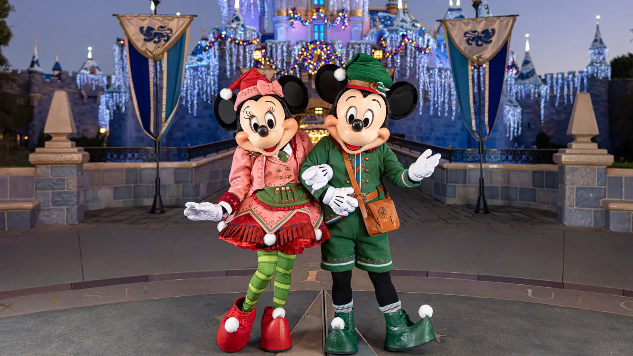 Things Get Merrier With the Start of Holidays at the Disneyland Resort