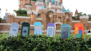 Mystery Trash Cans Are Popular New Hong Kong Disneyland Hit