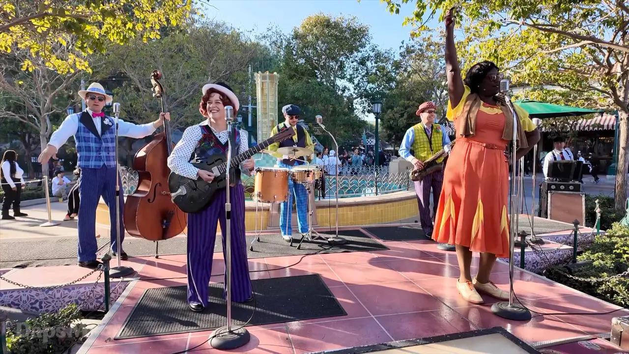 Five and Dime Bring Holiday Magic to Carthay Circle at Disney California Adventure