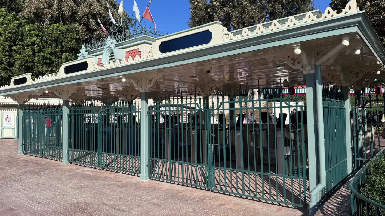 Walls Come Down From Around New Entrance Gates at Disneyland and Disney California Adventure