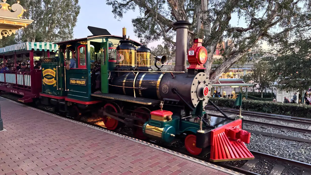 Disneyland Railroad Closes for Refurbishment