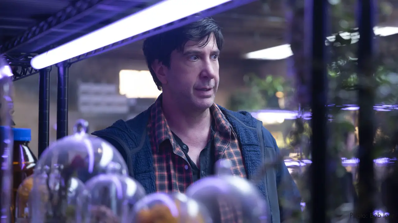 How David Schwimmer Balanced the Horror, Drama, and Comedy of ‘Goosebumps: The Vanishing’