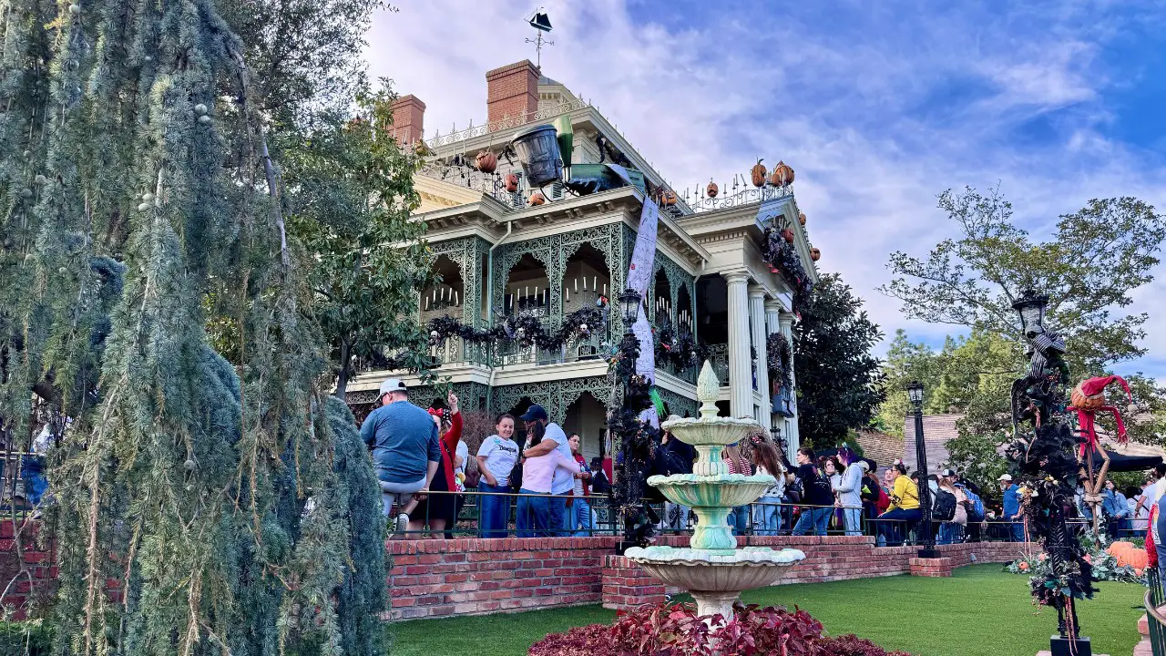 Haunted Mansion Holiday