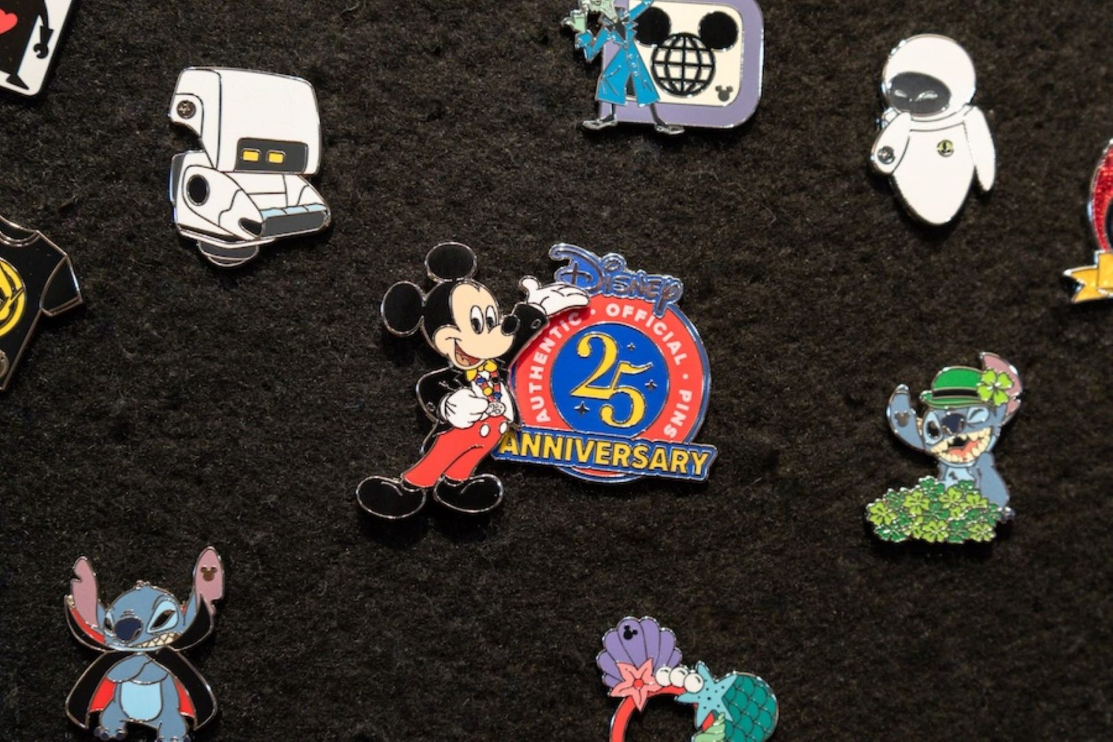 Disney Pin Trading Celebrates 25th Anniversary (1)