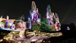 A Goodnight Kiss, Star Wars Style, at Disneyland