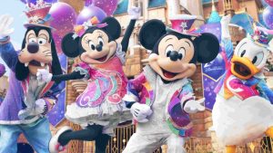 Hong Kong Disneyland Provides First Look at New Castle Stage Show