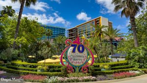 Room Tour: Disneyland Hotel Standard Room #2240