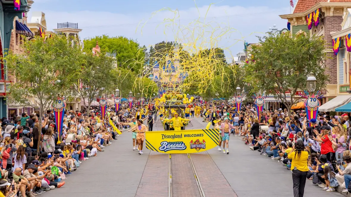 Savannah Bananas Make Energetic Visit to Disneyland Ahead of Facing Off Against the Firefighters at Angel Stadium