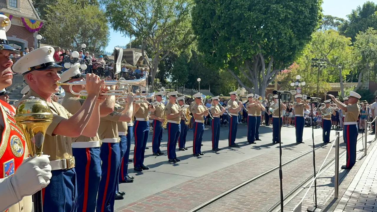 VIDEO: 4th of July Patriotic Flag Retreat at Disneyland with 1st Marine Division Band
