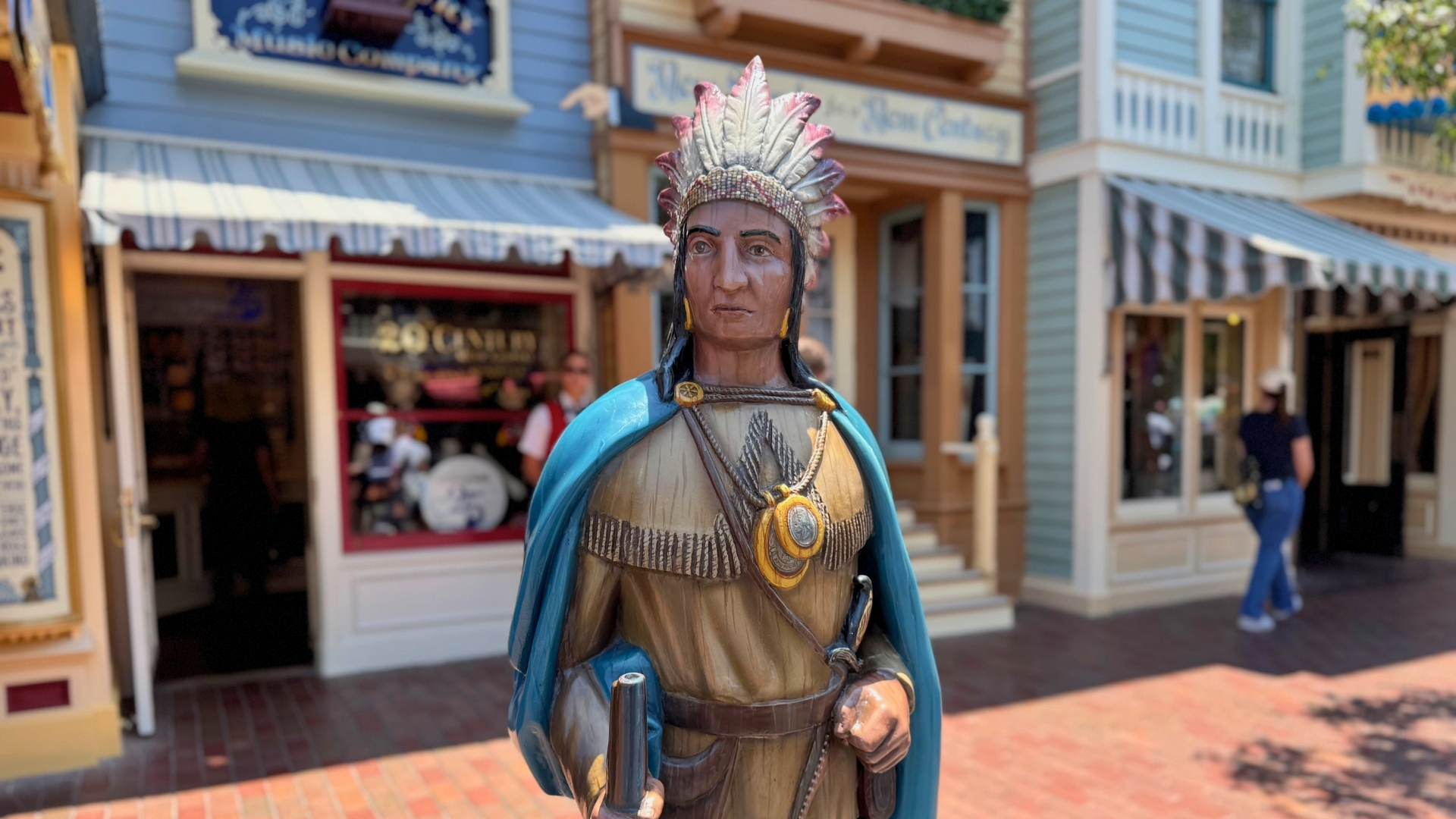 More Historical Plaques Appear on Main Street, U.S.A. at Disneyland