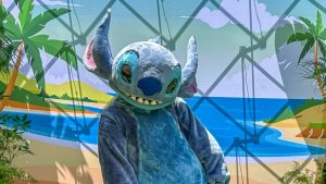 Stitch Stops by Disneyland Hotel For Rare Appearance
