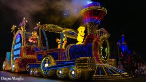 VIDEO: Tokyo Disneyland Electrical Parade Dreamlights