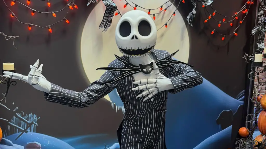Jack Skellington Arrives at Disneyland With Updated Look display picture 1