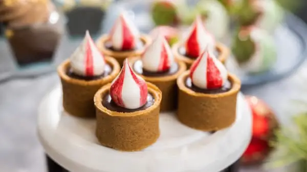 Dining Reservations For Mickey’s Very Merry Christmas Party Coming Soon