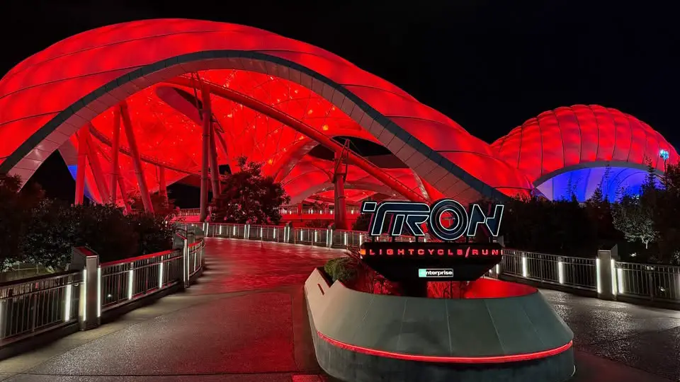 “Tron: Ares” Overlay Announced for TRON Attractions