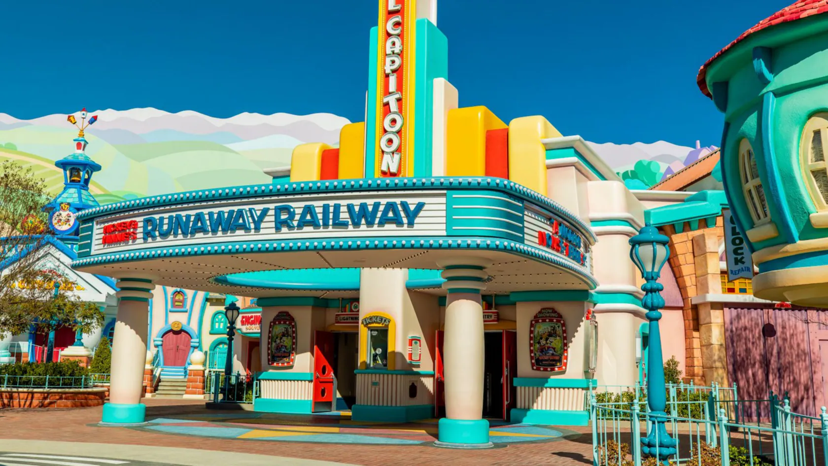 Mickey & Minnie's Runaway Railway at Disneyland