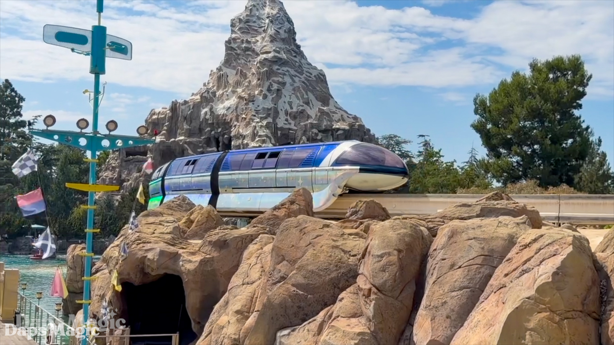 Monorail Blue Returns to Skies Over Disneyland Resort For First Time in 2025