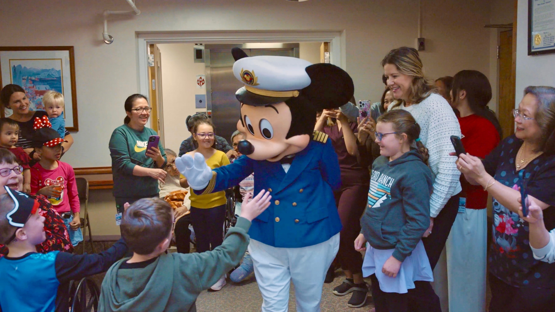 Disney VoluntEARS From Disney Cruise Line Deepen Impact in Alaska