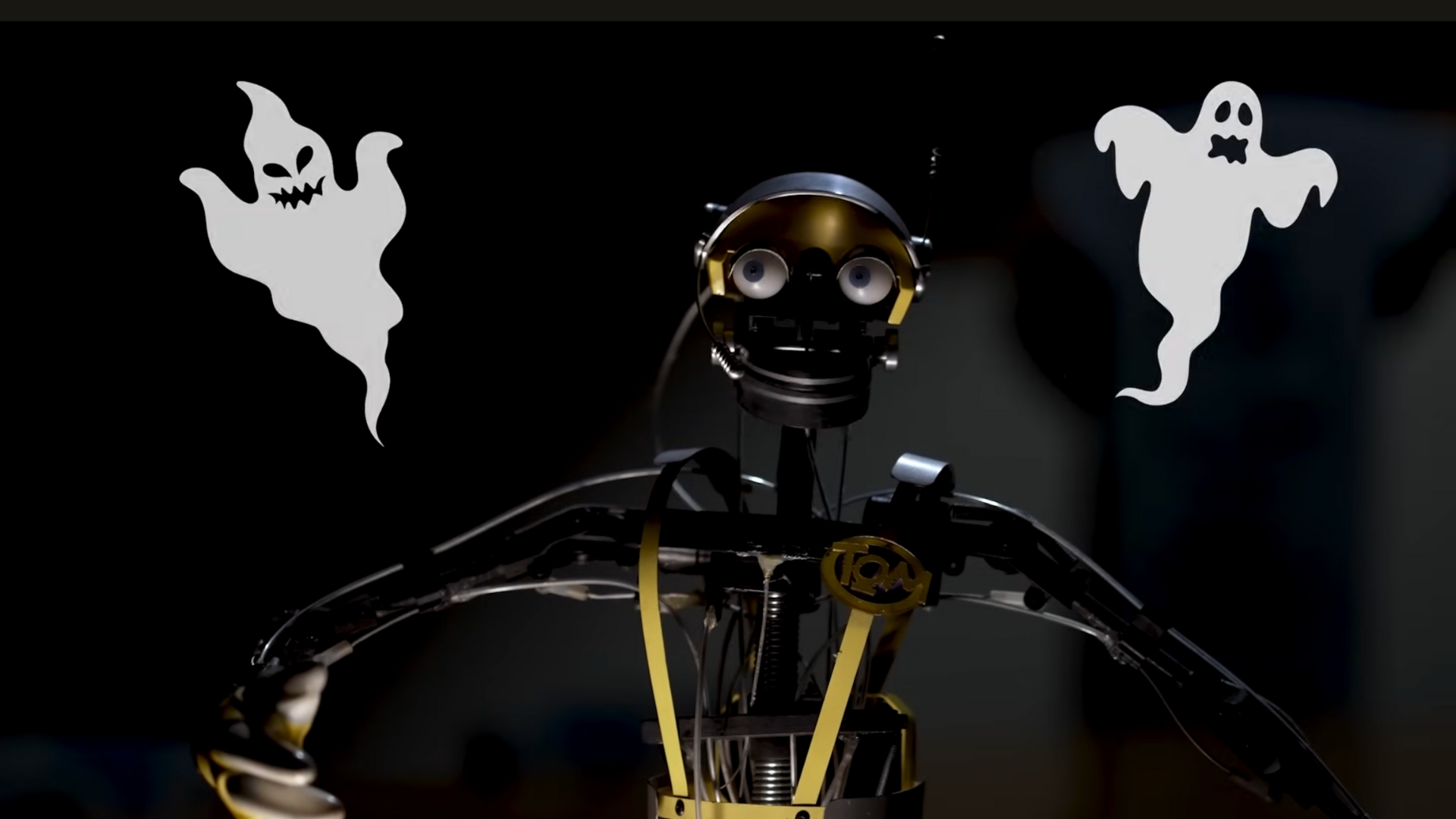 How Do Disney Imagineers Make Things Look Old and Creepy? Find Out on ‘Imagineer That!’