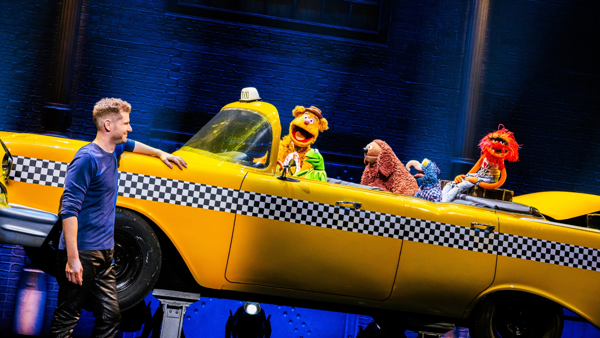 Rob Lake Magic with Special Guests the Muppets