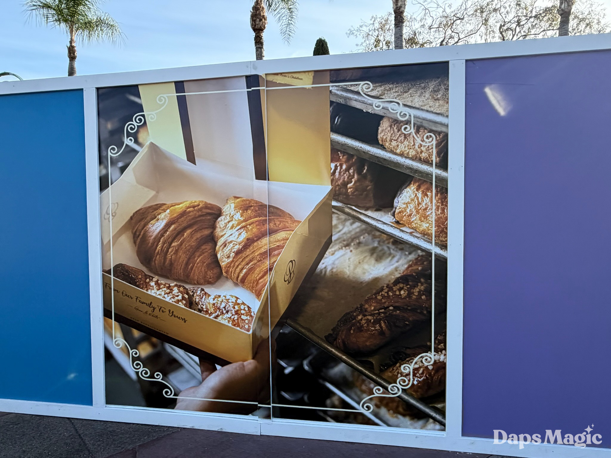 Portos-Walls-in-Downtown-Disney-District-at-the-Disneyland-Resort-December-2025-16.jpg