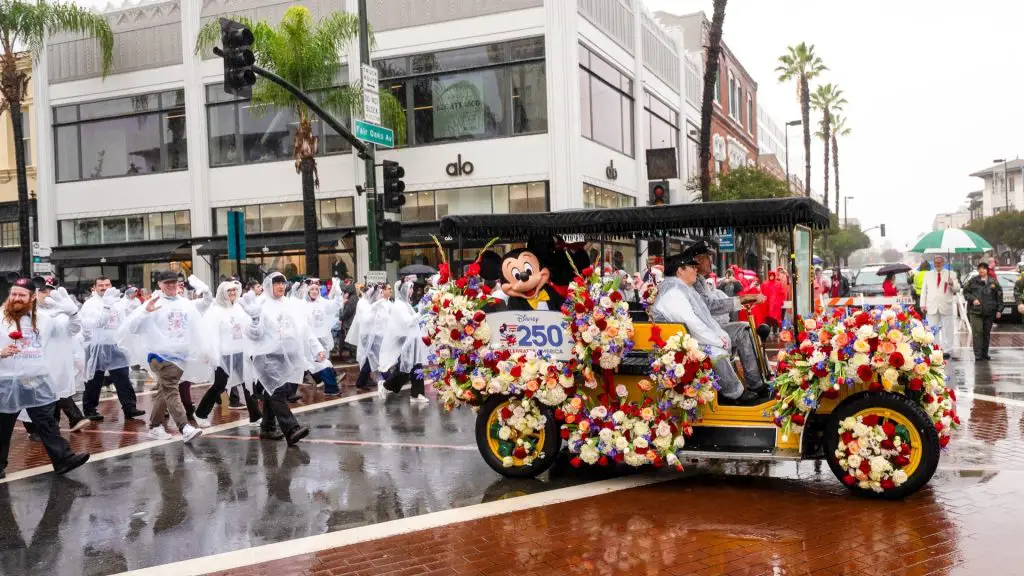 Disney Celebrates America at the Rose Parade