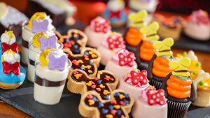 New Character Themed Desserts Arrive at Chef Mickey’s at Disney’s Contemporary Resort at Walt Disney World