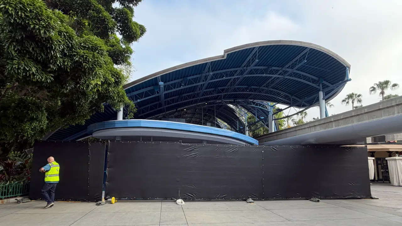 Disneyland Resort’s Monorail Closes for Refurbishment