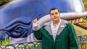 Josh Gad Takes on Storybook Land Canal Boats at Disneyland in New Video