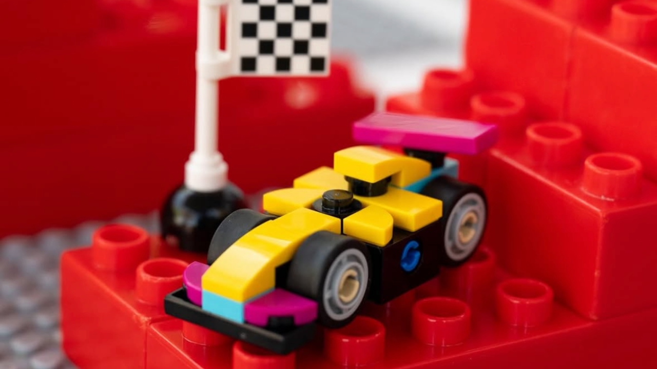 Downtown Disney District LEGO Store Hosting LEGO F1 Academy Mini-Build