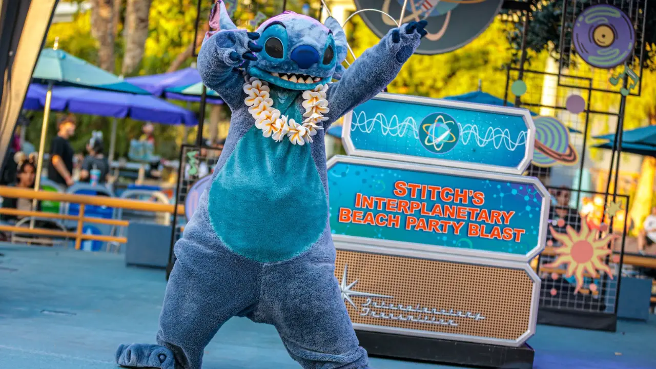 Stitch’s Interplanetary Beach Party Blast