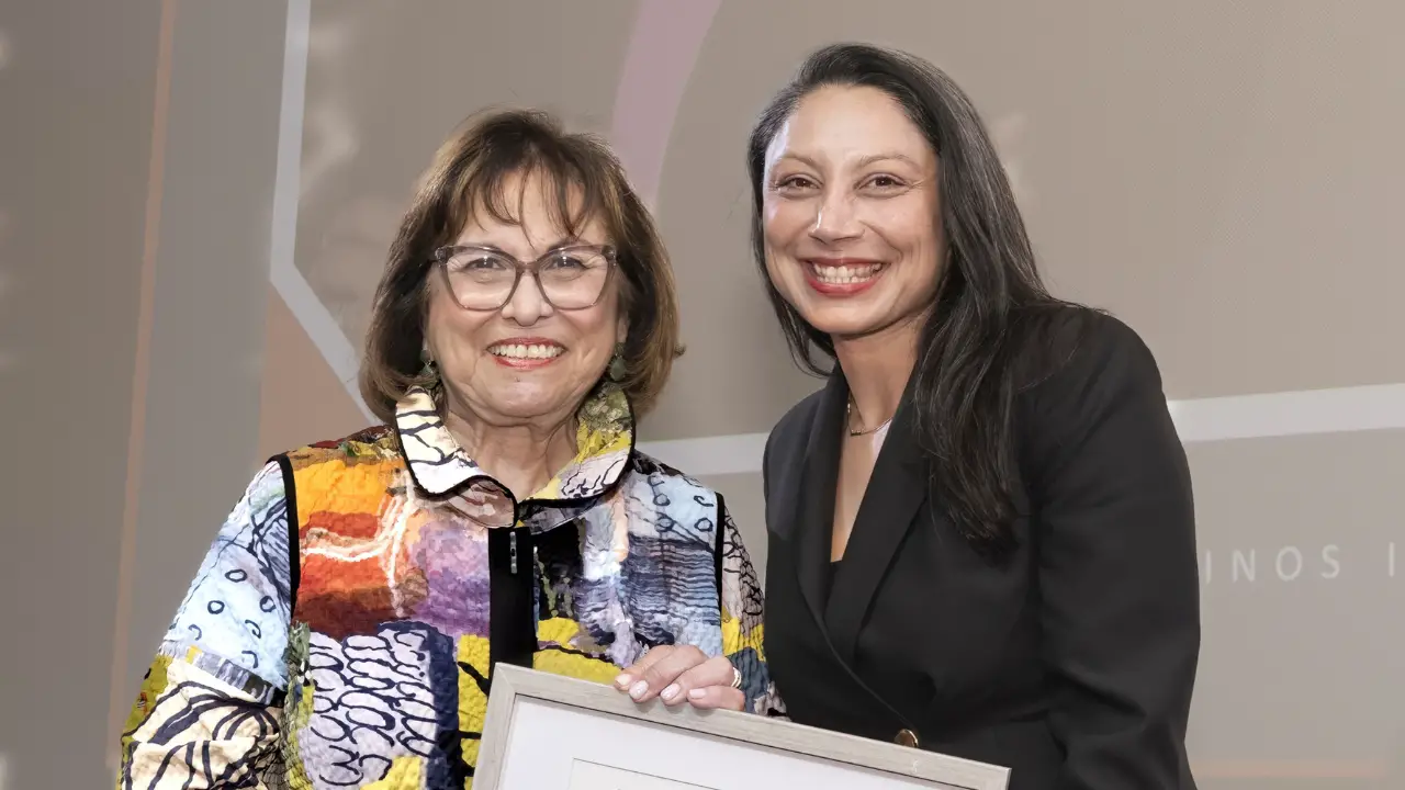 Imagen Foundation Honors Disneyland Resort Cast Member 