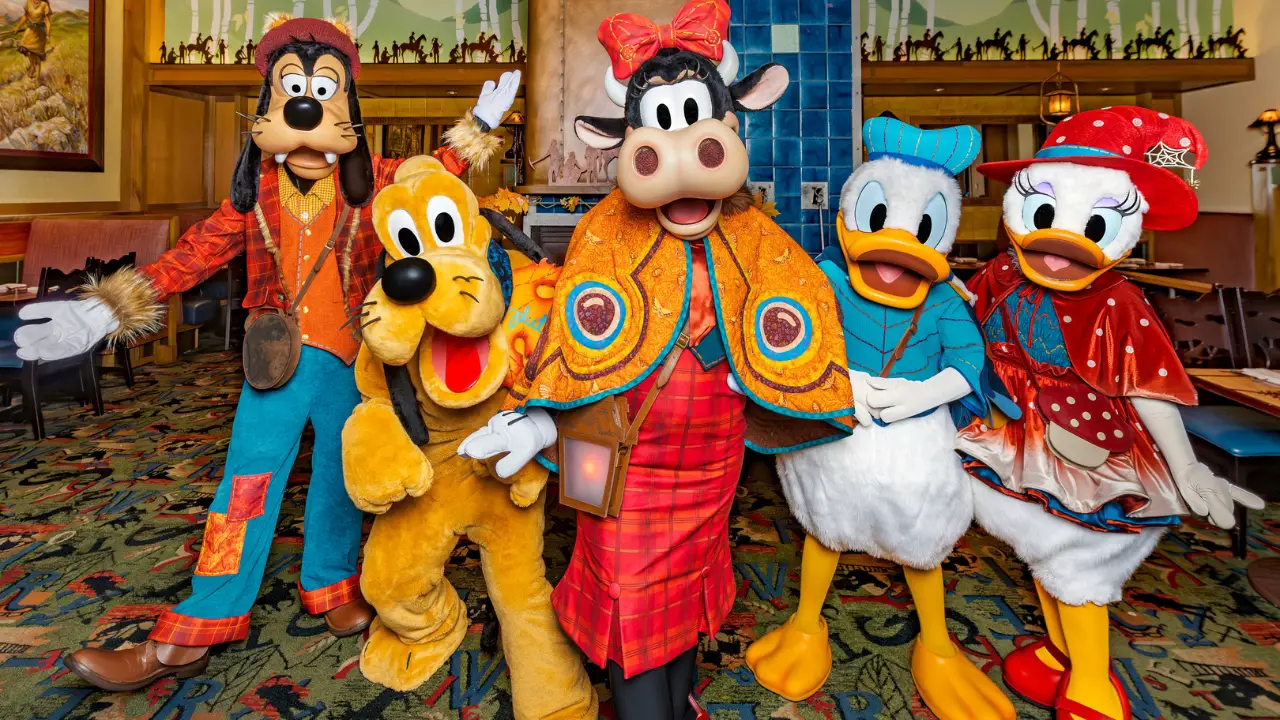 Halloween Themed Character Dining Returning to the Disneyland Resort Hotels