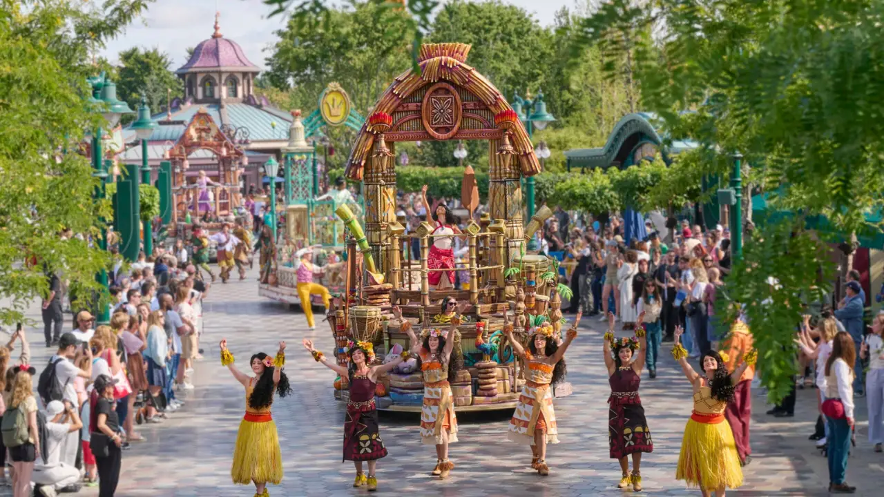 Disneyland Paris Reveals First Look at the Disney Princess Cavalcade
