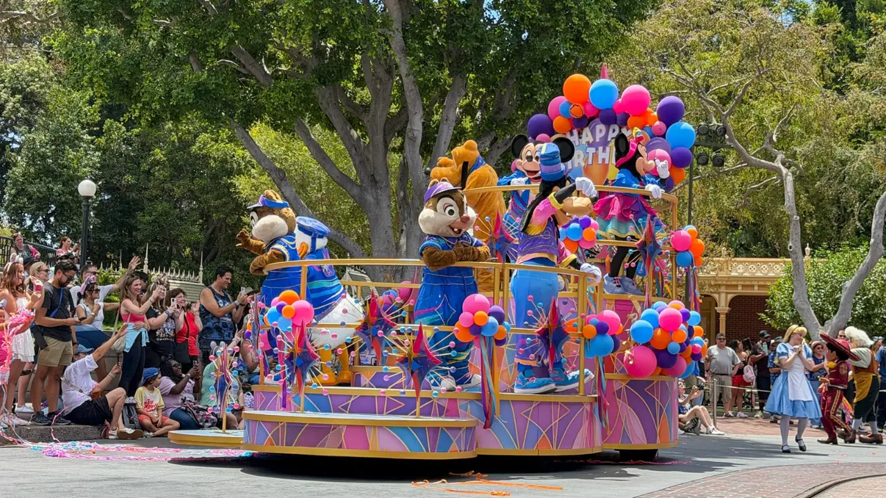 Disneyland Celebrates 71st Birthday with Cavalcade (Multi-Cam Video)