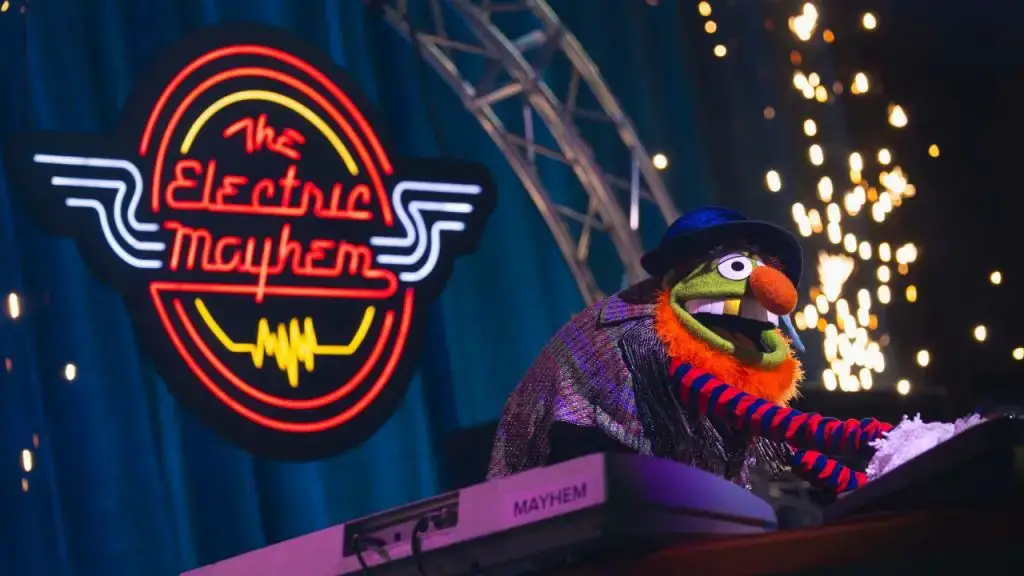 The Electric Mayhem - Rock 'n' Roller Coaster Starring The Muppets