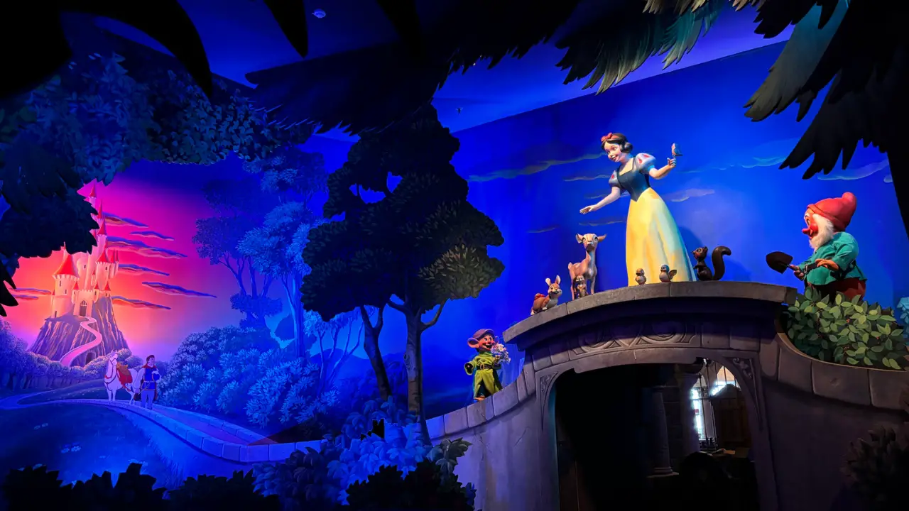 Updated Snow White and the Seven Dwarfs Opens at Disneyland Paris