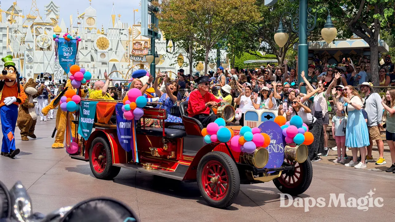 Fans Turn Out For Disney Legends at Disneyland on D23 Day