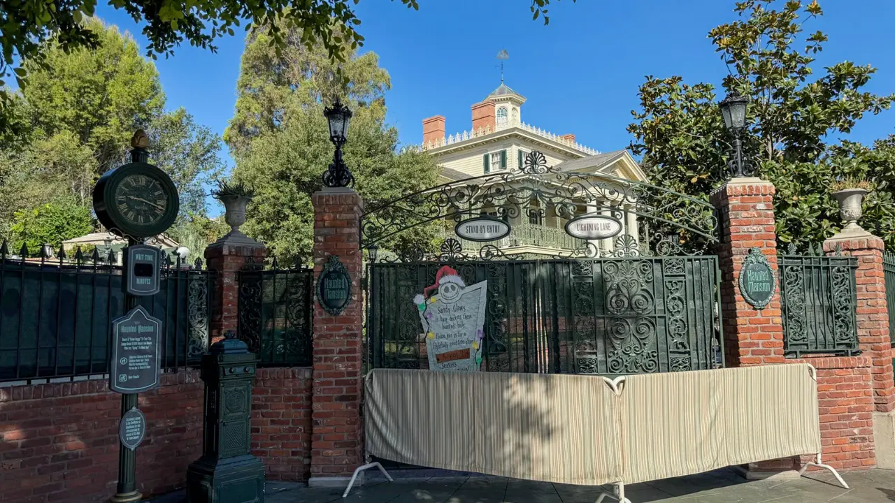 Haunted Mansion Closes for Transformation to Haunted Mansion Holiday at Disneyland