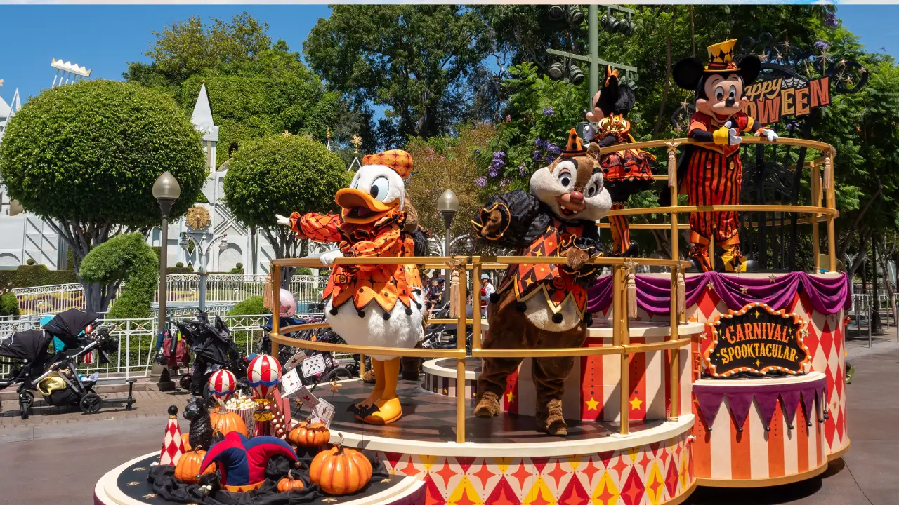 Mickey & Friends Halloween Time Cavalcade Returns to The Happiest Place on Earth!