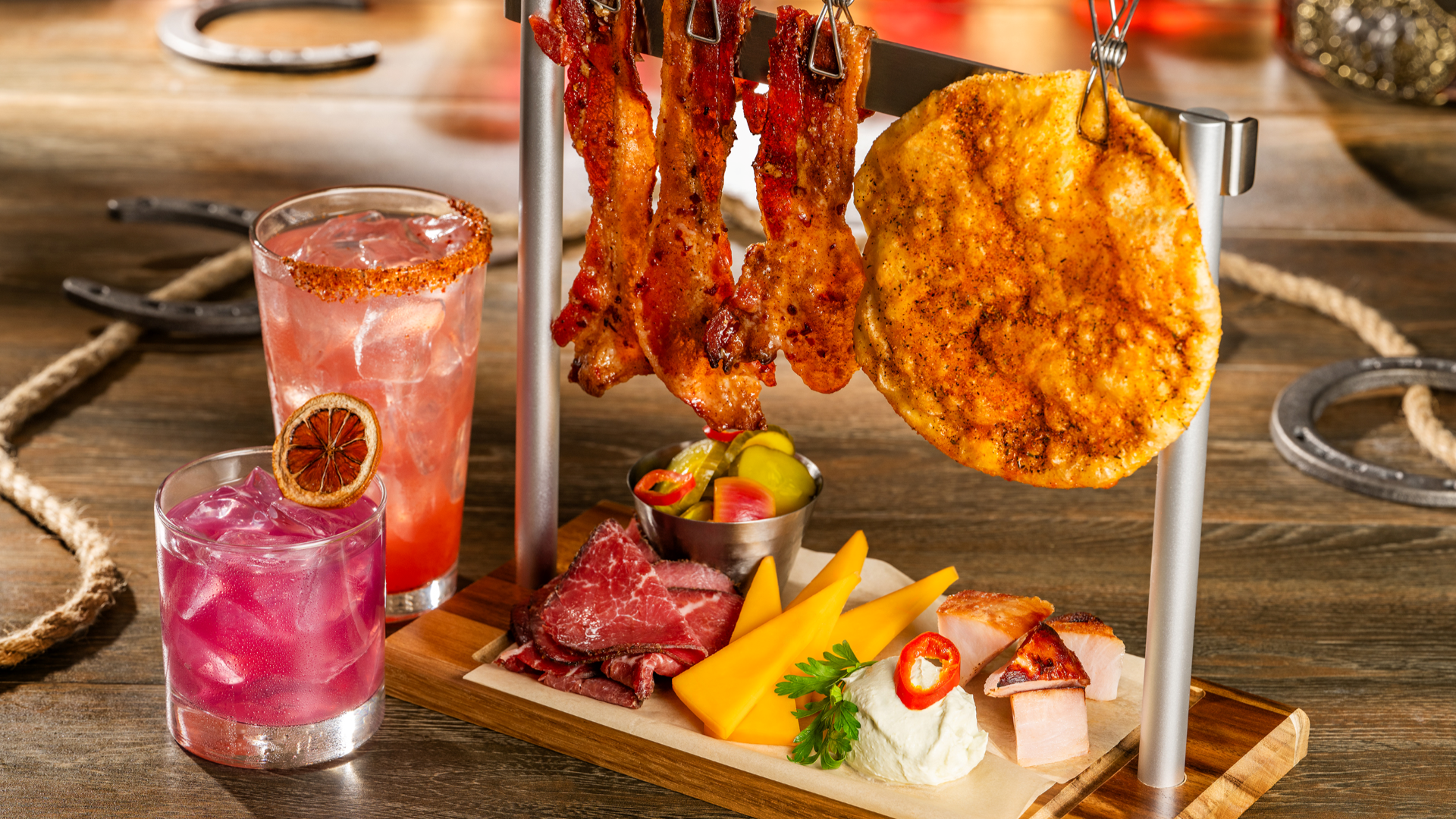 Diamond Horseshoe to Get Pop-Up Food and Drinks at Magic Kingdom