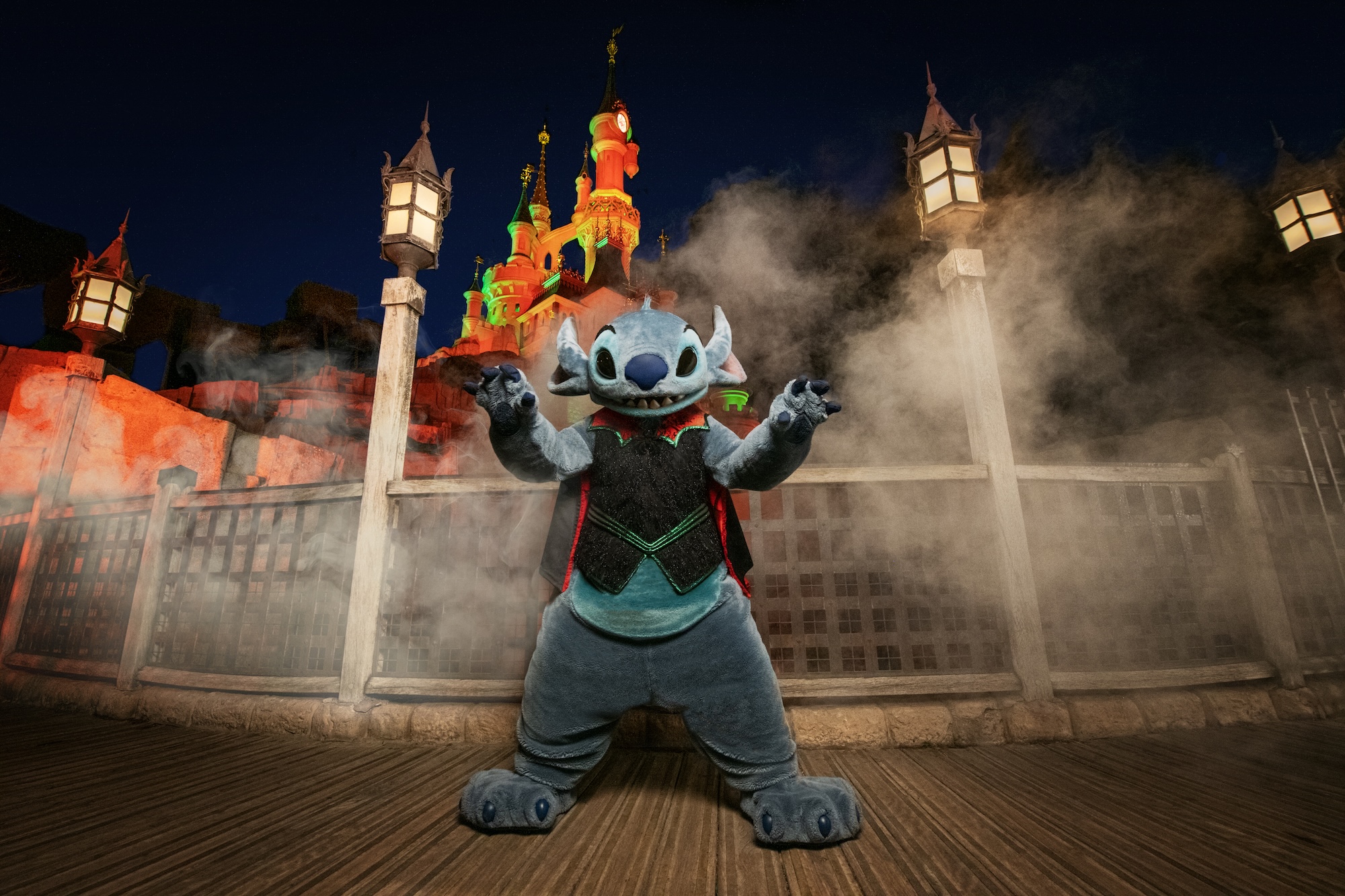 Stitch's biting photo spot