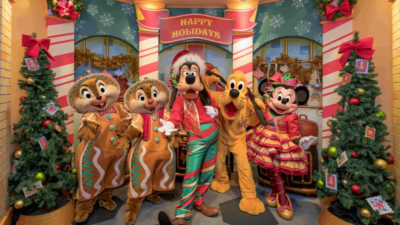 Holiday Character Dining Returning to the Hotels of the Disneyland Resort