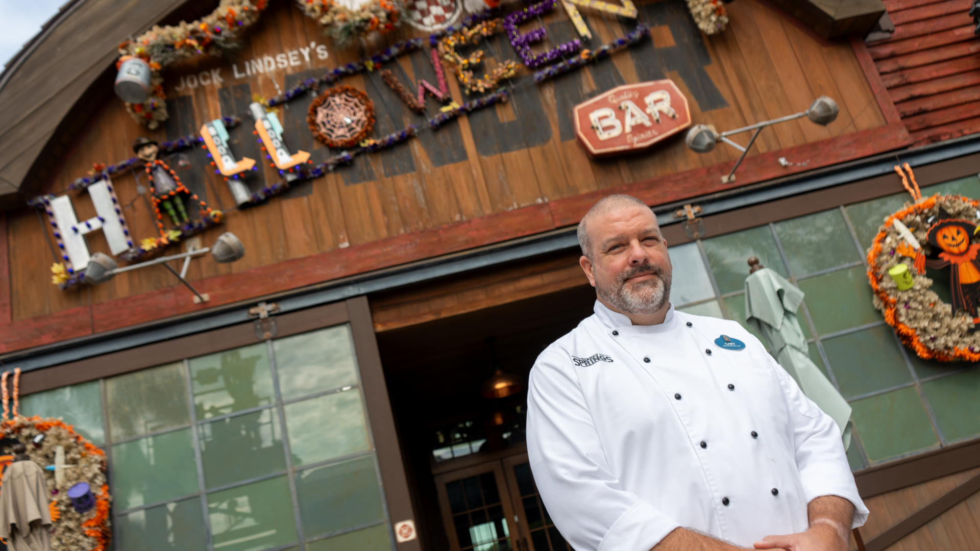 Jock Lindsey’s Hangar Bar at Disney Springs Chef Turns Puzzles Into Plates